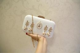 2022 White PU Leather Diamond Figure Shiny Women Evening Bag Fashion Wedding Women Clutch Bag With Chain Luxury Glitter Party Bridal Ladies Handb 02