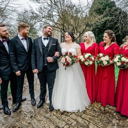 Red Colour Bridesmaid Dresses A Line V Neck Long Sleeves Floor Length Spring Summer Maid of Honour Gowns Wedding Guest Custom Made Plus Size Available