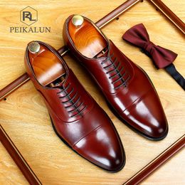 Men Genuine Leather Platform Wingtip Oxford Shoes Pointed Toe Lace-Up Hand Polishing Office Dress Wedding Party Shoes Men A182