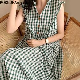 Korejpaa Women Dress Chic Vintage Wood Earside Elegant V Collar Plaid Casual Loose Summer Sleeveless Dress Female 210526