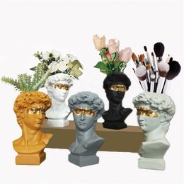 Resin Vase Northern Europe Home Decoration Makeup Brush Storage Box Multifunction Pen Holder Statue Sculpture Model 211215