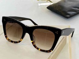 Sunglasses Fashion S004 Black Brown Tortoise Gradient Cat-Eye Women Design UV Protecton with Box Mens Sunglassess brand