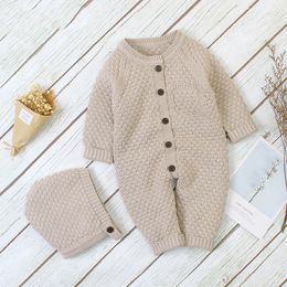 Autumn New Children Boys Clothes Baby Jumpsuit Front Buckle Knitted Jumpsuit Warm Hat Newborn Cotton Romper Girls Clothing 210226