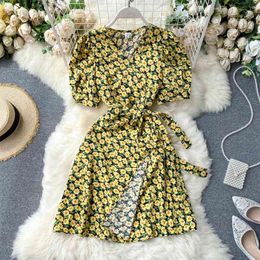 Floral Print Dress Women Fashion Summer Retro V Neck Short Sleeve Lace-up High Waist Slimming Holiday Vestidos M751 210527