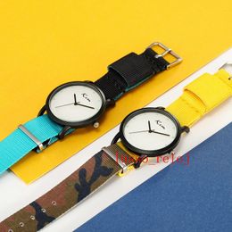 Factory Sales Men Mens Fasgions INS Boys Girls Watch Men Outwear Luminous Waterproof Quartz Watches Nato Men's Wristwatches