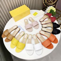 Luxury Designer Letter Print Slippers Top Quality Home Flat Soled Shoes Scuffs Comfortable Mules Fashion Summer Beach Leisure Women Slides Sandals Flip Flops