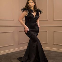 Arabic Mermaid Black Prom Dresses With Feather Sexy V Neck Plus Size Satin Long Evening Dress 2021 Floor Length Formal Dresses Evening Wear