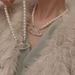 2022 New Arrival Pendant Necklace French Retro Classic Pearl Rhinestone Clavicle Chain Female High Quality Fast Delivery