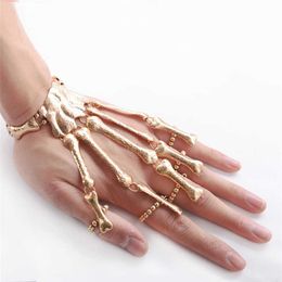 Trendy Hand Skull Punk Bracelets for Men Elasticity Adjustable Skeleton Gothic Bracelets Bangles Women Party Jewelry Accessories Q0719