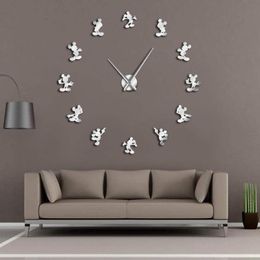 Wall Clocks Classic Cartoon Modern Design Anime Themed Mouse Kitchen DIY Clock 3d Saat Reloj De Pared Watch Housewarming Gift Kids Room