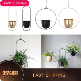 Iron Hanging Flower Pot Decorative Swinging Flower Basket Wall Hanging Flower Pot Decorative Hanging Basket Wall Mount for home 210712