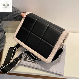 Shoulder Bags Fashion Lattice Square Plush Crossbody 2021 Lambswool Pu Women Leather Messenger Bag Designer Fur Handbag Winter