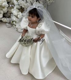 2022 marfim vintage flor meninas vestidos do bebê infantil da criança roupas de batismo cetim vestidos de baile vestido de festa de aniversário personalizado mad268u