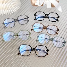 Occhiali da sole per il tempo libero da uomo e da donna di nuova moda Montatura per occhiali quadrata trasparente Occhiali versatili quotidiani a 6 colori