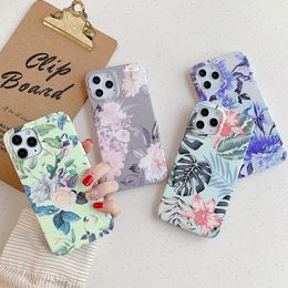 Banana Leaves Flower Case For Samsung A52 A72 A32 A51 A71 S20 FE S21 Plus S10 S8 S9 Note 20 Ultra Soft Phone Back Cover