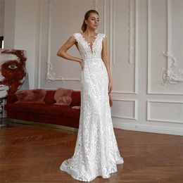 Pearls Lace Appliques Mermaid Wedding Dresses With Detachable Train Bridal Gown Custom Made Sleeveless V Neck Button Robes De Mariée