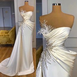 Arabic White A Line Evening Dresses Pearls Beading Sheer Neck Backless Party Gowns Red Carpet Fashion Prom Dress vestidos
