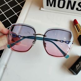 2020 Fashion Rimless Square Sunglasses Women Crysta Arms Metal Gradient Blue Pink Cat Eye Glasses Elegant Brand Eyewear Feminino