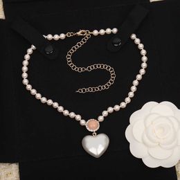 2022 Hot Brand Fashion Jewellery Women Pearls Chain Party Light Gold Colour Heart Choker White Pink Beads Luxury Brand Pendant Hot