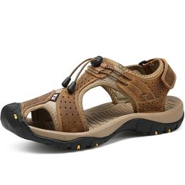 Sandali da uomo in pelle di vacchetta scarpe estive maschili sandali da spiaggia all'aperto scarpe da uomo sneakers sandali taglie forti 46