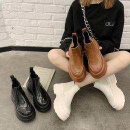 Koreanischer dicker Stil Britischer Herbst Muffin 2021 Stiefel Soled und Knöchel Freizeit Kurzer Ritter 725