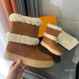 Fashion Womens In Stock High Quality Christmas Gift Half Boots Winter Snow Boot Sexy Ladies Cotton Padded Shoes Production Price 5124