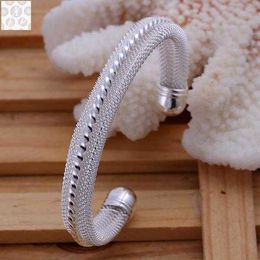 B021 Sgs Test Past Latest Trendy Classic Silver Colour Plated Jewellery Bangle Wholesale Price Q0719