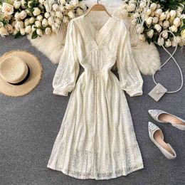 Lady Fashion Elegant A-line Dress Women Autumn and Winter V-neck Breasted Slim Lace Long Sleeve Vestidos Q540 210527