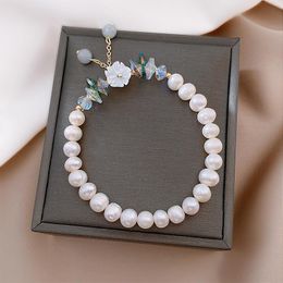 Charm Bracelets Sweet Genuine Freshwater Pearl Beads Strand Bracelet For Women Trendy White Shell Flowers Wedding Jewellery