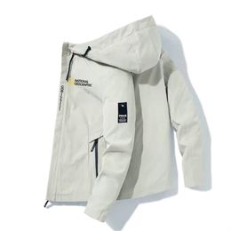 National Geographic Men's Outdoor Camping Mountaineering Jacket Breathable Waterproof Hoodie Windbreaker Adventur 211126