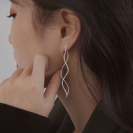 2021 New Women Exquisite Silver Twisted Line Wavy Tassel Earrings Fashion Temperament Long Chain Charm Earrings Female Jewellery