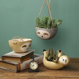 Nordic Wall Hanging Ceramic Vase Sloth Flower Pot Scindapsus Chlorophytum Potted Plant Animal Flower Pot Home Garden Decoration 210615