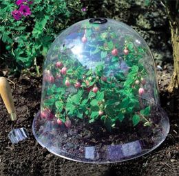 Wholesale Garden Supplies Protective Clothes Reusable Plastic Plant Bell Cover Plants Protector for Season extention with Ground Securing Pegs