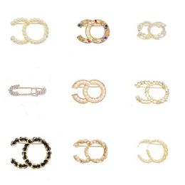 15color 18K Gold Plated Brand Designer Letters Brooches Women Crystal Rhinestone Pearl Suits Dress Pin Jewellery Clothing Decoration Party Gifts Accessories