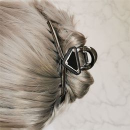 -Damen Designer Hairclips Metall Dreieck Damen Haarspange mit Stempel Frauen Mädchen Marke Hohe Qualität Barrettes Mode Haarschmuck