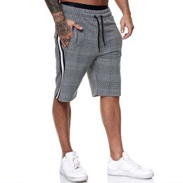 Summer Men Classic Plaid Summer Beach Shorts, Side Stripe Elastic Waist Short Pants with Pockets Male Fashion Casual Shorts X0705