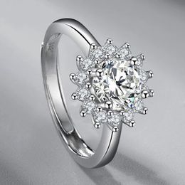 European and American S925 Silver Imitation Moissanite Shining Sun Flower Diamond Ring Wedding Jewellery Proposal Birthday Gift