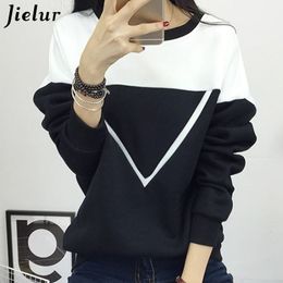 Winter New Fashion Black and White Spell Color Patchwork Hoodies Women V Pattern Pullover Sweatshirt Female Tracksuit M-XXL 201031