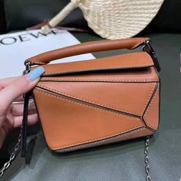 2021 womens Shoulder Bags canvas leather Designers Handbags Bag Famous Trip Postman Classic Handbag Briefcase Crossbody Good quality Wallet zdllo50809.