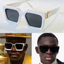 Millionaire Sunglasses M96006WN White frame! Timeless and classic sunglasses! Mens womens square glasses with metal frames! There is no letter C in the temple position!