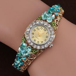 Wristwatches European Fashion Women Waterproof Quartz Luxury Crystal Flower Bracelet Watch Diamond Jewelry Small Ladies Wristwatch Reloj Muj