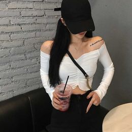 Sexy Off Shoulder T Shirt Fashion Casual Solid Color Tshirt 2020 New Long Sleeve Tops Trendy Slim Crop Tops Y0629