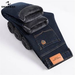 SHAN BAO Winter Brand Fit Straight Fleece Thick Warm Jeans Classic Badge Youth Men's Business Casual High waist Denim Jeans 211103