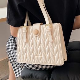 Shoulder Bag for Women Fashion Quilted Tote Luxury Pu Leather Sewing Thread Pattern Handbags Ladies Designer Square Bags Sac