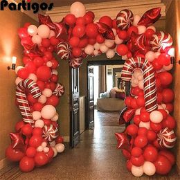 138pcs Christmas Balloon Garland Arch kit with Christmas Red White Candy Balloons Red Star Globos for Christmas Party Decoration 211216
