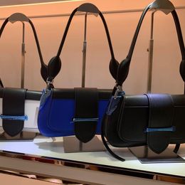 2021 Versatile Shoulder Bag Hot Hand New Sense Fashion Simple Atmospheric and High Messenger Bag Leisure Portable Selling