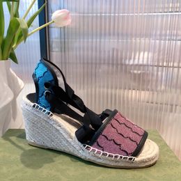 2021 sandali da donna con suola spessa pantofole di lusso aumentano le infradito casual estive in tela stile etnico 35-41 iarde
