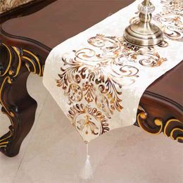 Velvet bronzing satin European baroque style table runner gold dinner mat wedding home decor luxury printed flag 210628