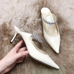 Elegante Sandália de Salto Alto Sandálias Mulheres Apontaram Cristal Strap Patent Womens Flat Mules Designer Stiletto Salto Vestido Sandálias com Caixa