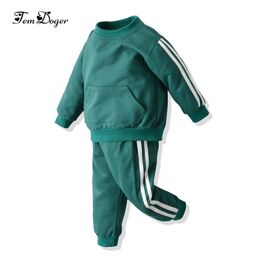 Tem Doger Baby Kleidung Sets Herbst Baby Junge Mädchen Kleidung 2PCS Outfits Fleece Mit Kapuze Tops Hosen Bebes Trainingsanzug Sport kleidung 210317